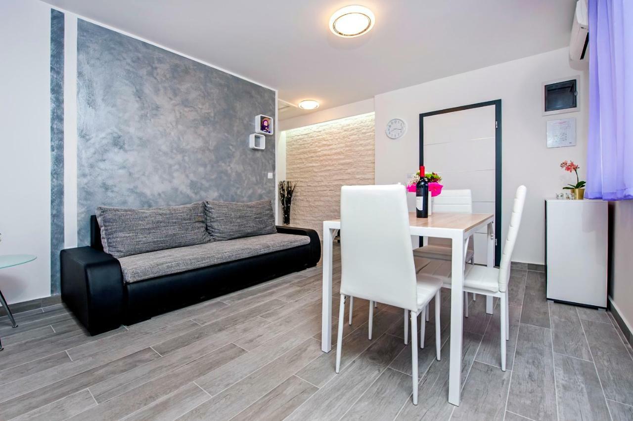 Apartment And Studio Tereza Ρόβινι Εξωτερικό φωτογραφία
