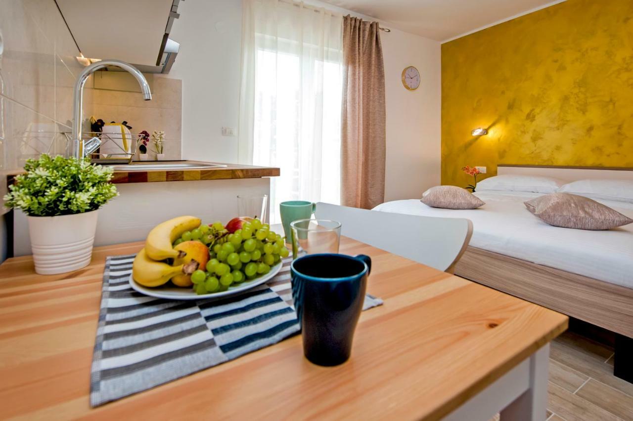 Apartment And Studio Tereza Ρόβινι Εξωτερικό φωτογραφία