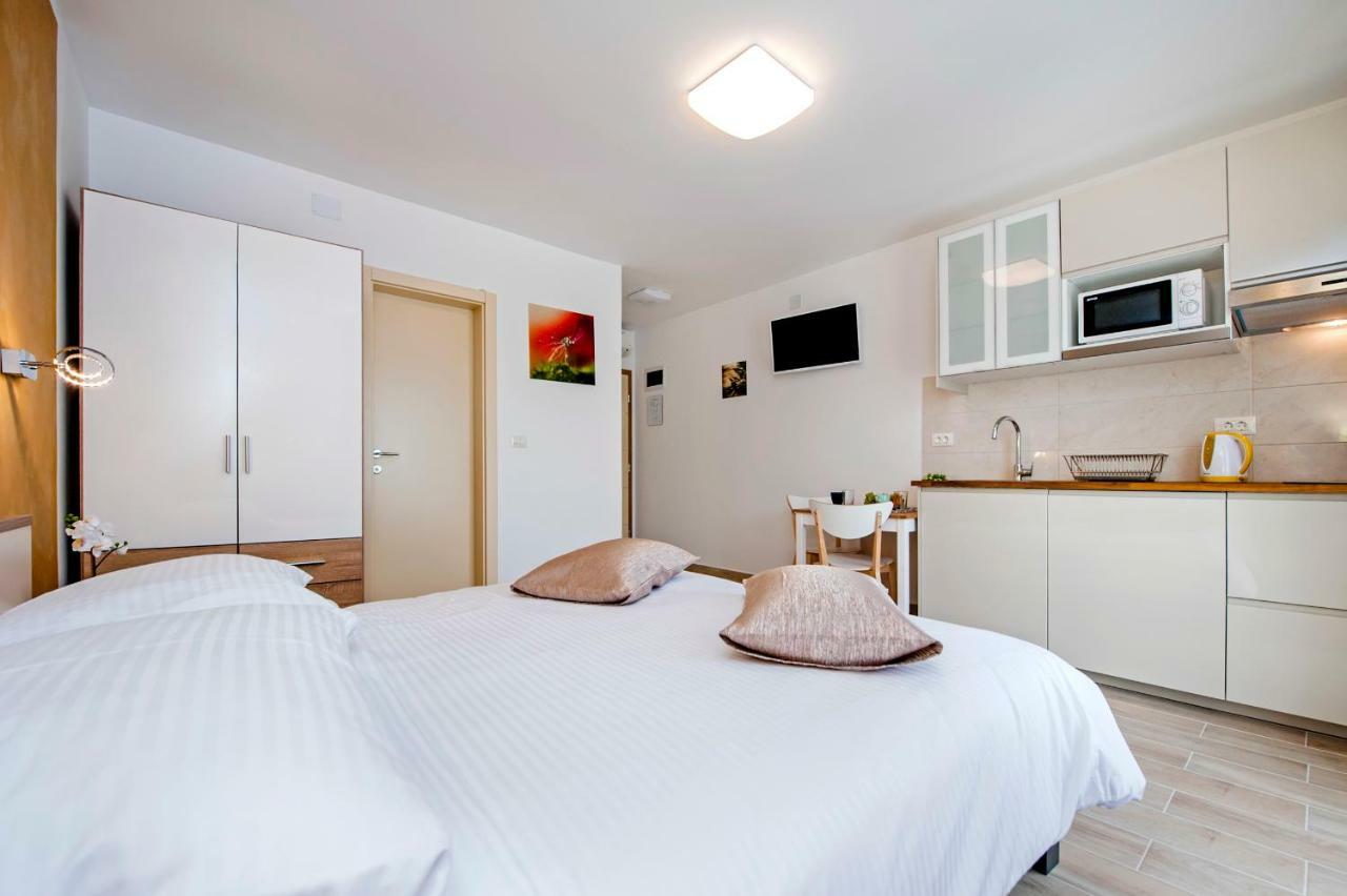 Apartment And Studio Tereza Ρόβινι Εξωτερικό φωτογραφία